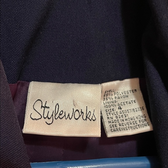 Navy and White Baddie Blazer - Picture 2 of 4